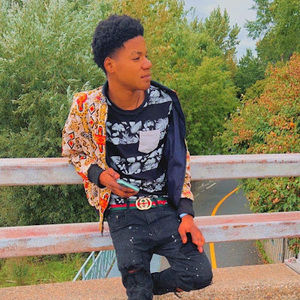 Meet your Posher, Elliot